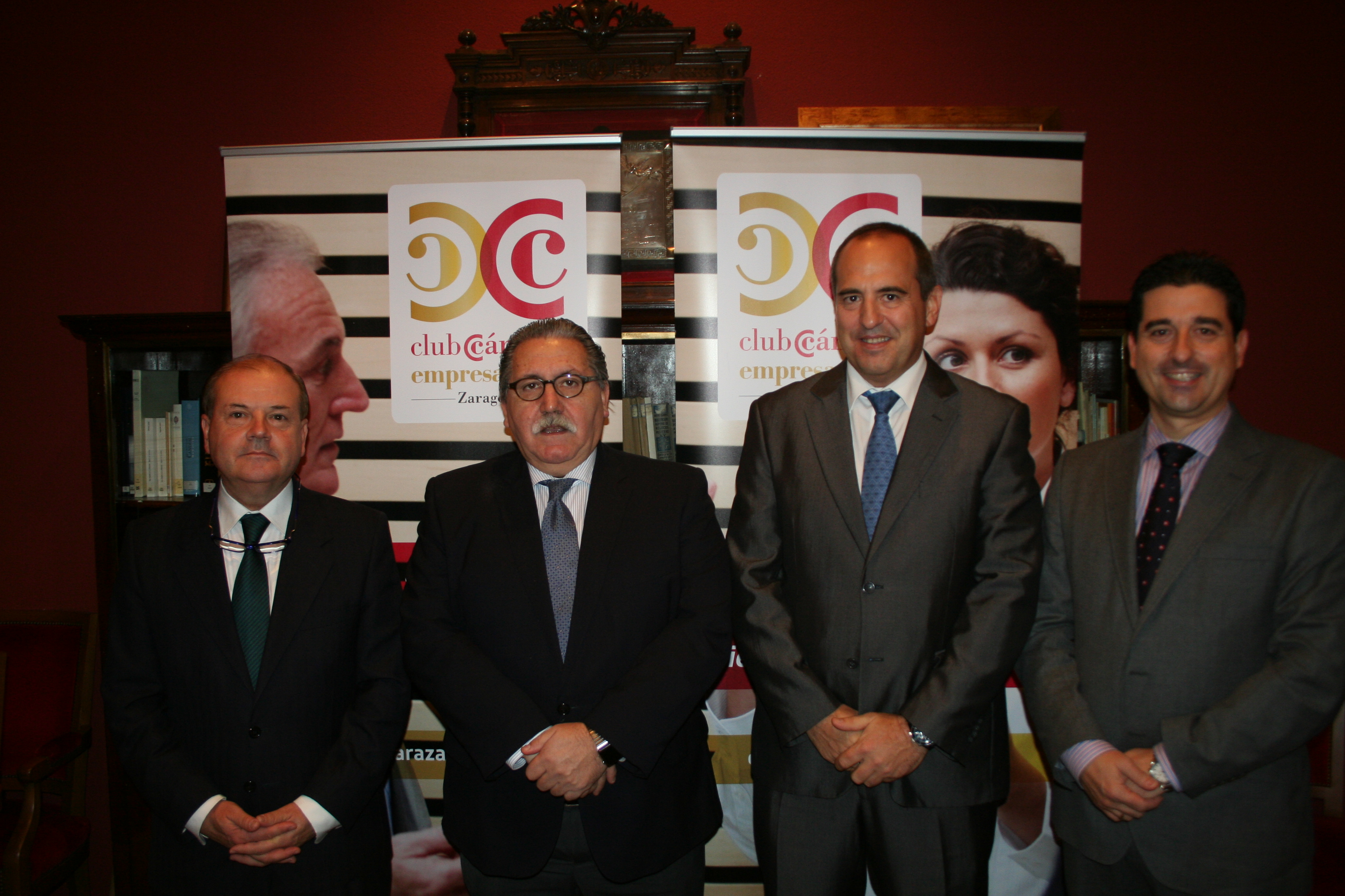 Arco iris escalera mecánica Suburbio El Club Empresa Líder arranca con Hierros Alfonso, La Zaragozana y Taimweser — Cámara de Zaragoza Arco iris escalera mecánica Suburbio El Club Empresa Líder arranca con Hierros Alfonso, La Zaragozana y Taimweser — Cámara de Zaragoza