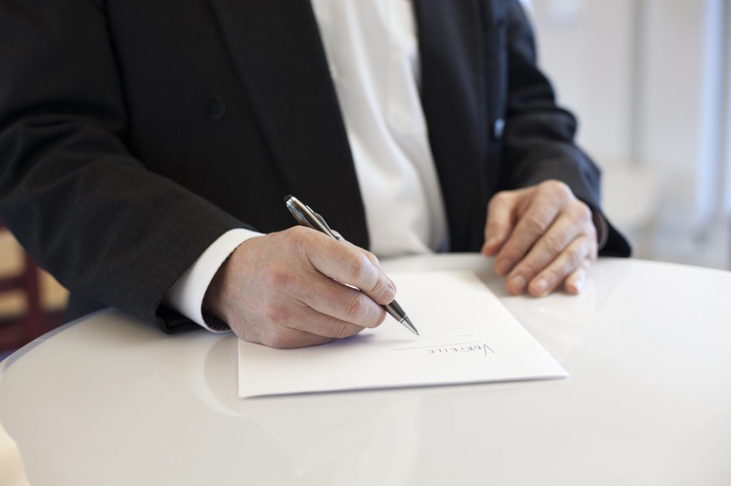 Análisis grafológico de firmas manuscritas