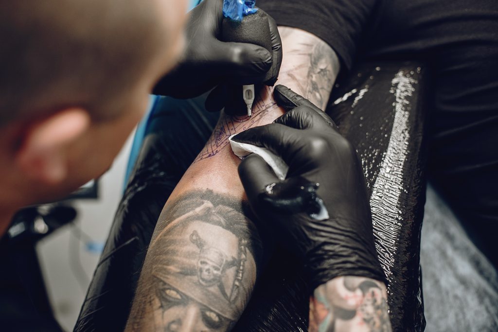 Curso intensivo de Iniciación al tatuaje con certificado higiénico sanitario