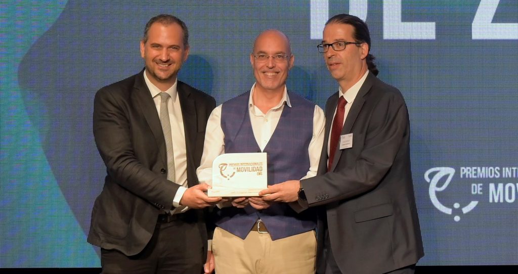 La OPME recibe un premio por su labor de encuentro para la movilidad eléctrica