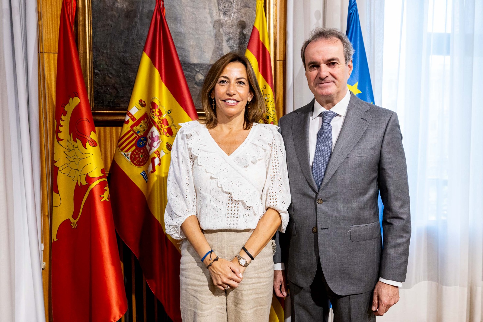 Jorge Villarroya se reúne con la alcaldesa de Zaragoza