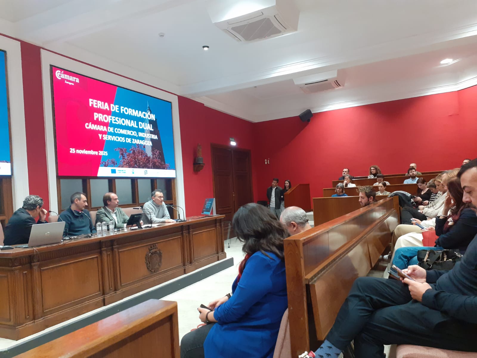 La Feria de FP Dual de Cámara Zaragoza impulsa la conexión entre talento y empresa