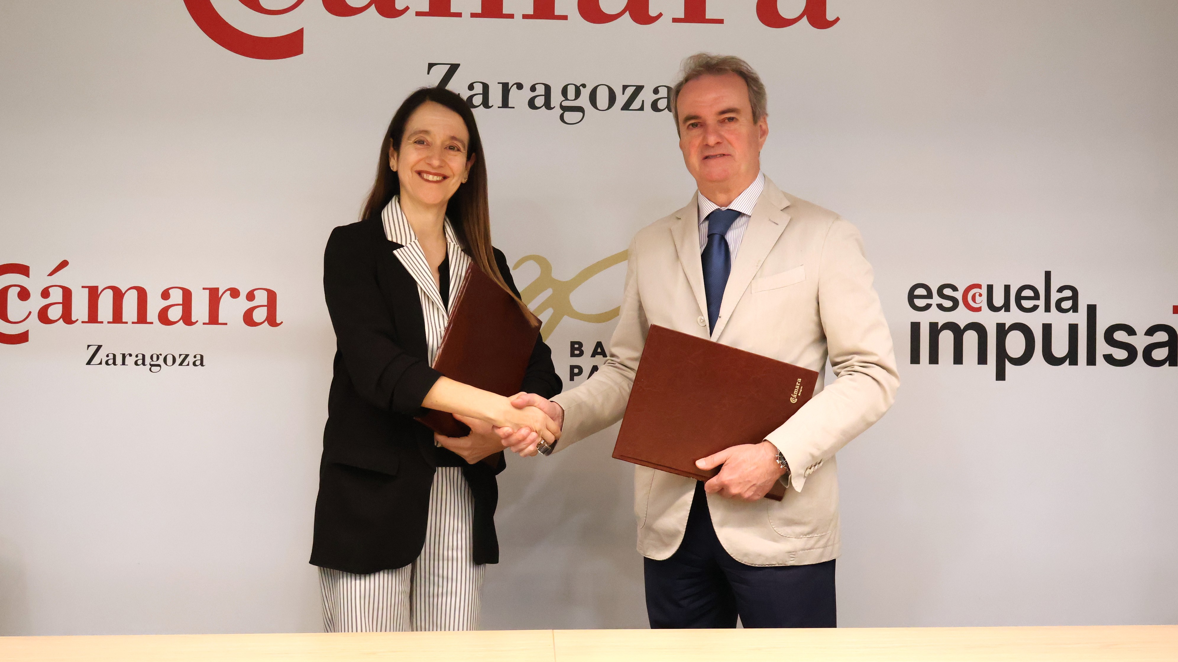 Centro Comercial Grancasa se incorpora al  Club Empresa Líder